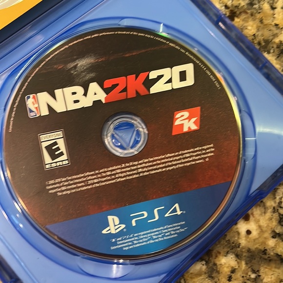 Lot of 2 PS4 games. NBA2k20 and TheSHOW20 - Picture 2 of 5